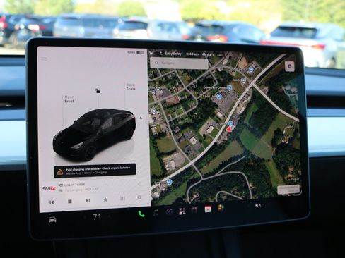 Used 2022 Tesla Model Y Performance AWD/4WD image 16