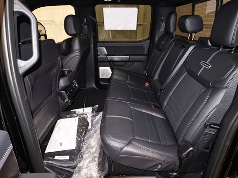 New 2026 Ford F450 Platinum w/ FX4 Off-Road Package AWD/4WD image 14