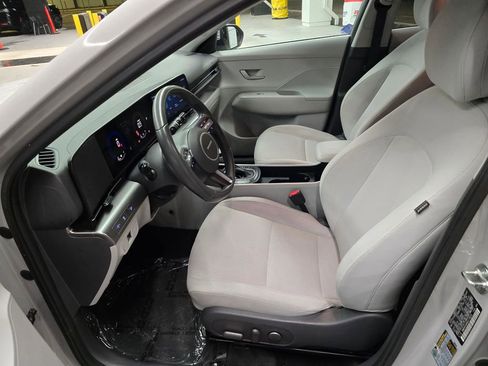 Used 2024 Hyundai Kona SEL FWD image 16