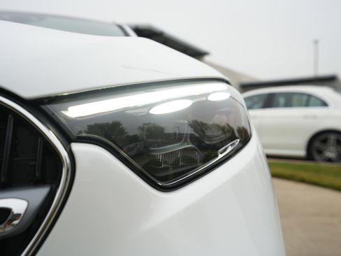 New 2026 Mercedes-Benz GLC 300 4MATIC image 11