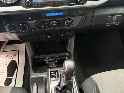 Used 2023 Toyota Tacoma TRD Off-Road AWD/4WD image 16