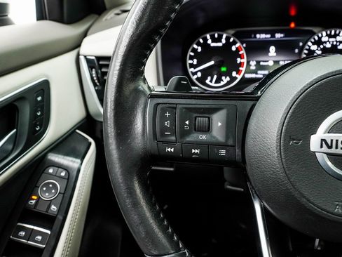 Used 2021 Nissan Rogue SL image 32