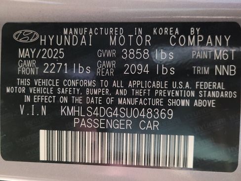 Used 2025 Hyundai Elantra SEL FWD image 33