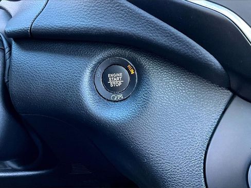 Certified 2022 Jeep Cherokee Latitude Lux w/ Sun & Sound Group image 26