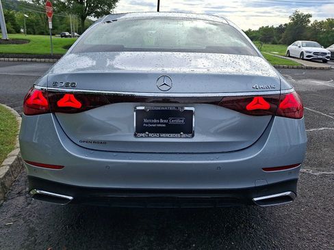 Used 2024 Mercedes-Benz E 350 4MATIC Sedan image 4