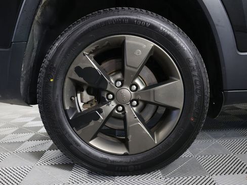 Used 2016 Jeep Cherokee 75th Anniversary image 7