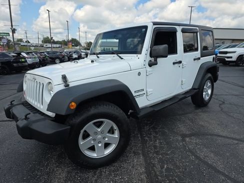 Used 2013 Jeep Wrangler Unlimited Sport AWD/4WD image 2