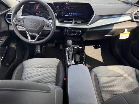 New 2026 Chevrolet Trax LT w/ Driver Confidence Package FWD image 10