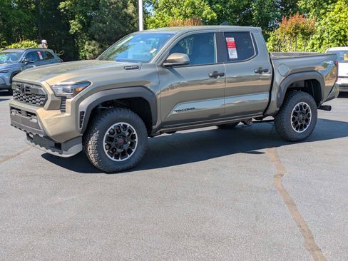 New 2026 Toyota Tacoma TRD Off-Road AWD/4WD image 9