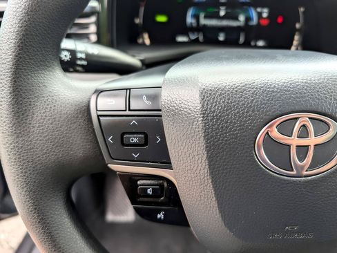 Used 2026 Toyota Camry LE FWD image 15