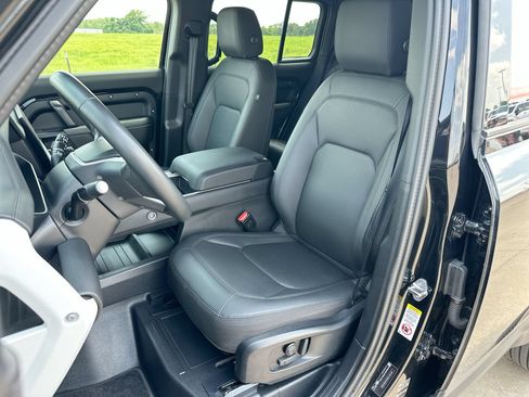 Used 2025 Land Rover Defender 110 S AWD/4WD image 11