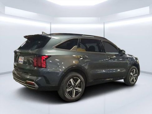 Used 2023 Kia Sorento S w/ Panoramic Sunroof Package image 3