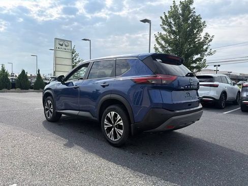 Used 2023 Nissan Rogue SV AWD/4WD image 5