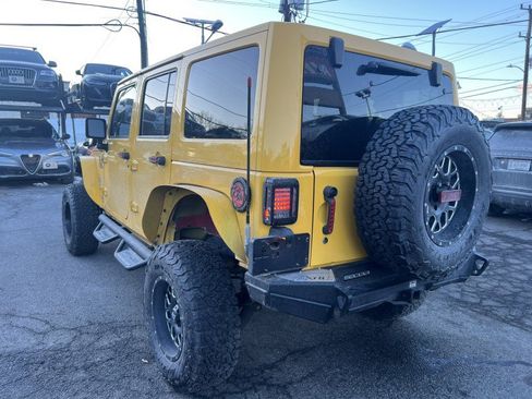 Used 2015 Jeep Wrangler Unlimited Rubicon image 6