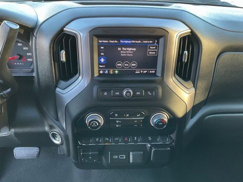 Used 2024 Chevrolet Silverado 2500 Custom w/ Custom Value Package image 12