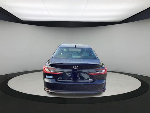 Used 2025 Toyota Camry SE AWD/4WD image 7