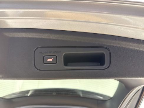 Used 2026 Acura MDX SH-AWD image 37