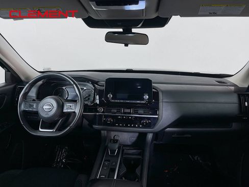 Used 2024 Nissan Pathfinder SV FWD image 12
