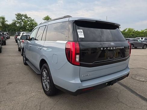 Used 2025 Ford Expedition Active AWD/4WD image 4