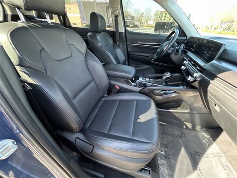 Certified 2024 Kia Telluride S w/ S Sunroof Package image 9