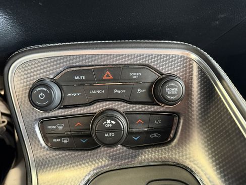 Used 2018 Dodge Challenger SRT Hellcat image 30