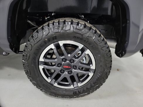 Certified 2025 Toyota Tacoma TRD Sport w/ Blackout Package (GST) image 8