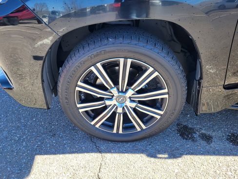 Used 2019 Lexus LX 570 4WD w/ Luxury Package image 25