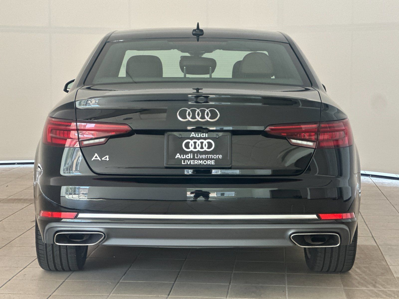 Used 2019 Audi A4 2.0T Premium w/ Convenience Package FWD image 5