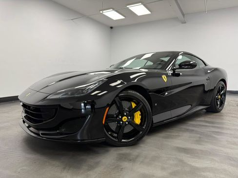 Used 2019 Ferrari Portofino image 2
