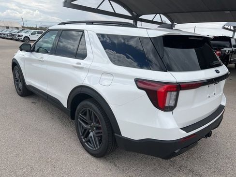 New 2025 Ford Explorer ST-Line w/ Premium Package image 6