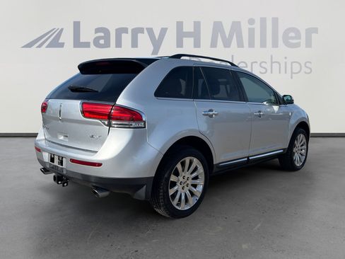 Used 2013 Lincoln MKX Base image 5