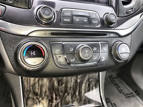 Used 2014 Chevrolet Impala LT image 17