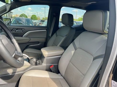 Used 2025 Chevrolet Colorado ZR2 AWD/4WD image 7