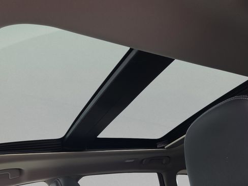 Used 2018 Nissan Murano Platinum w/ Cargo Package image 17