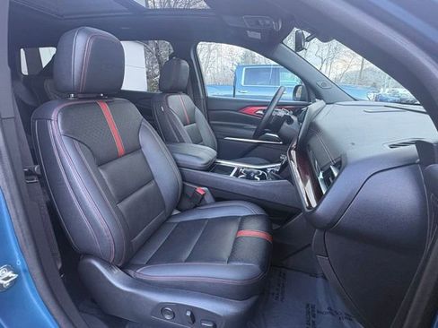 Used 2024 Chevrolet Traverse RS image 27