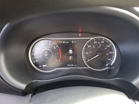 Used 2018 Nissan Kicks SV image 26