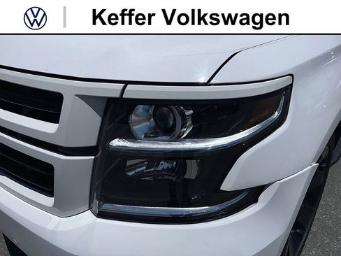 Used 2020 Chevrolet Suburban Premier AWD/4WD image 9