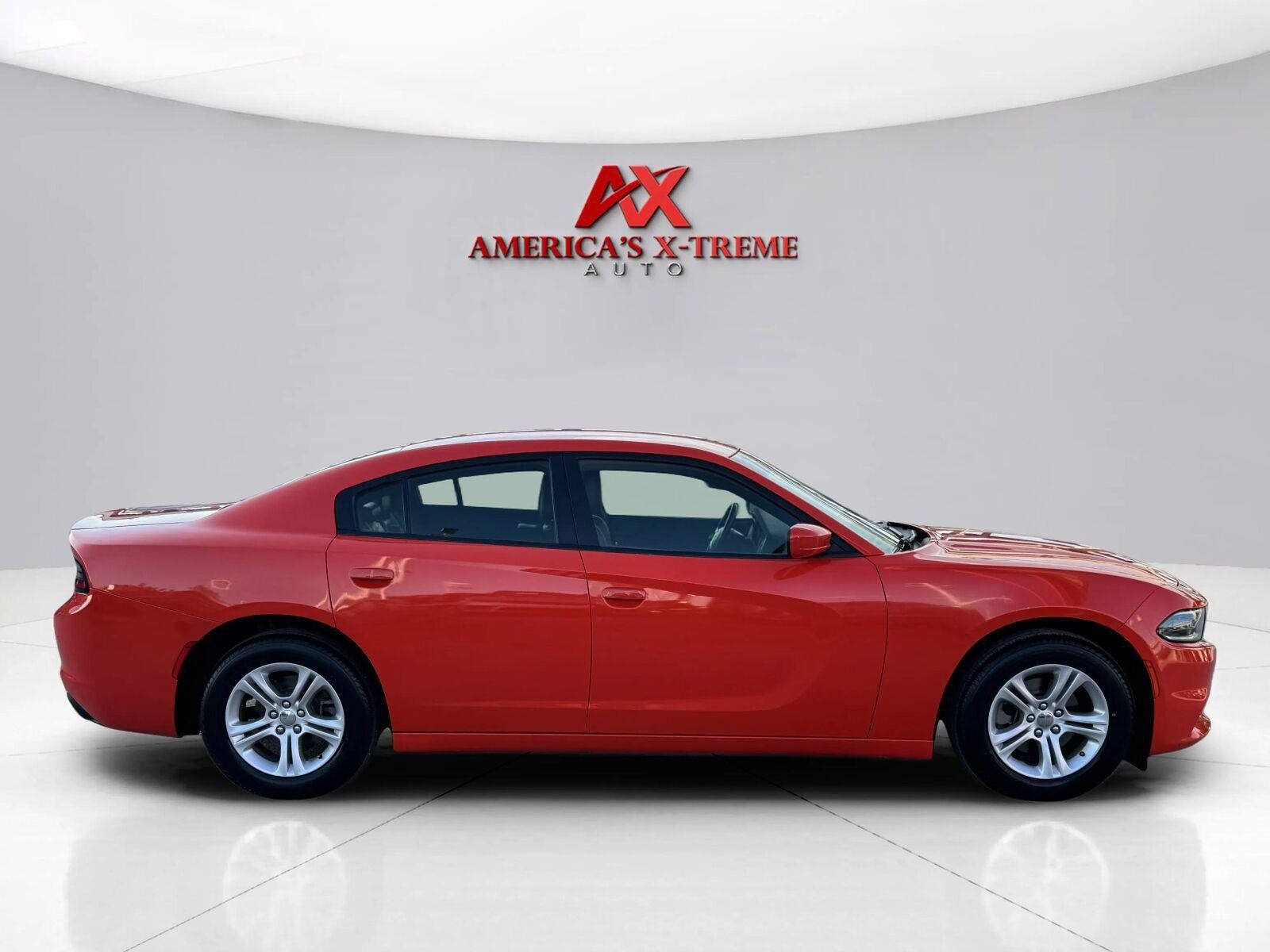 Used 2021 Dodge Charger SXT w/ Leather Interior Group RWD image 7