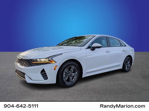 Used 2022 Kia K5 LXS FWD image 1