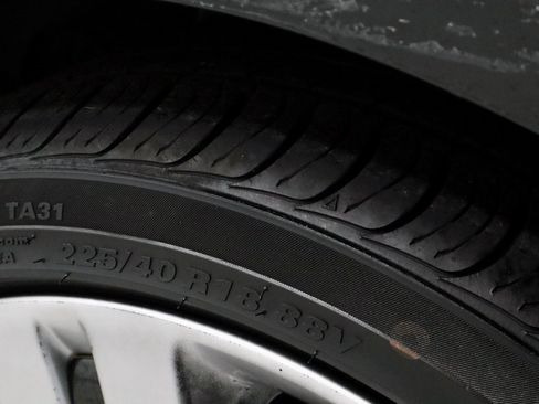 Used 2017 Hyundai Veloster Value Edition image 20