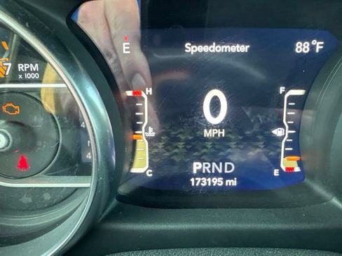 Used 2021 Jeep Wrangler Unlimited Sahara AWD/4WD image 12