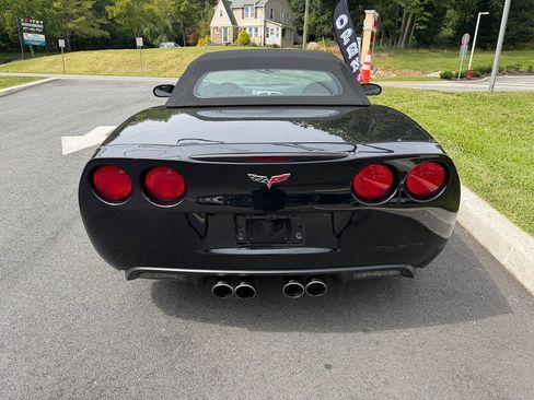Used 2005 Chevrolet Corvette Convertible RWD image 5