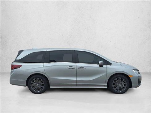 New 2026 Honda Odyssey Touring image 5
