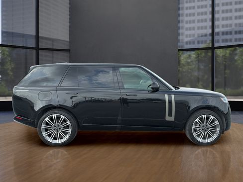 Used 2024 Land Rover Range Rover Long Wheelbase SE AWD/4WD image 17