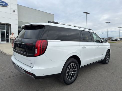 Used 2025 Ford Expedition Max Platinum image 7