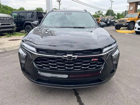 Used 2025 Chevrolet Trax RS w/ Driver Confidence Package FWD image 33
