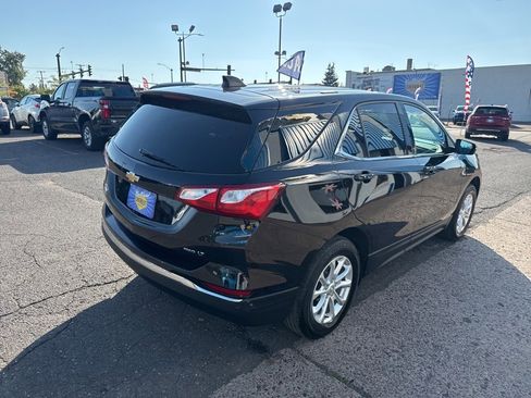 Used 2018 Chevrolet Equinox LT image 10