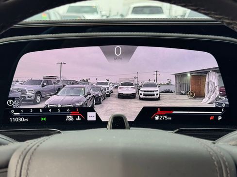 Used 2024 Cadillac Escalade V w/ LPO, ONYX Package image 19