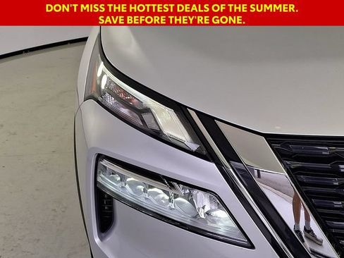 Used 2023 Nissan Rogue SV w/ SV Premium Package FWD image 10