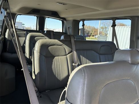 Used 2020 Chevrolet Express 3500 LS w/ Chrome Appearance Package image 13